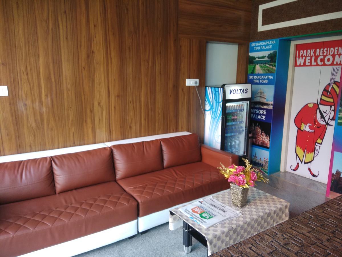 I Park Residency Hotell Bangalore Exteriör bild