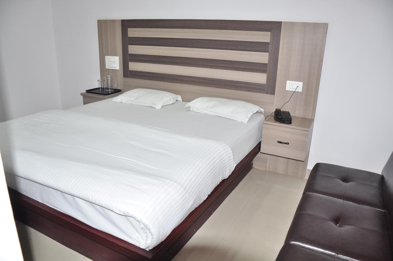 I Park Residency Hotell Bangalore Exteriör bild