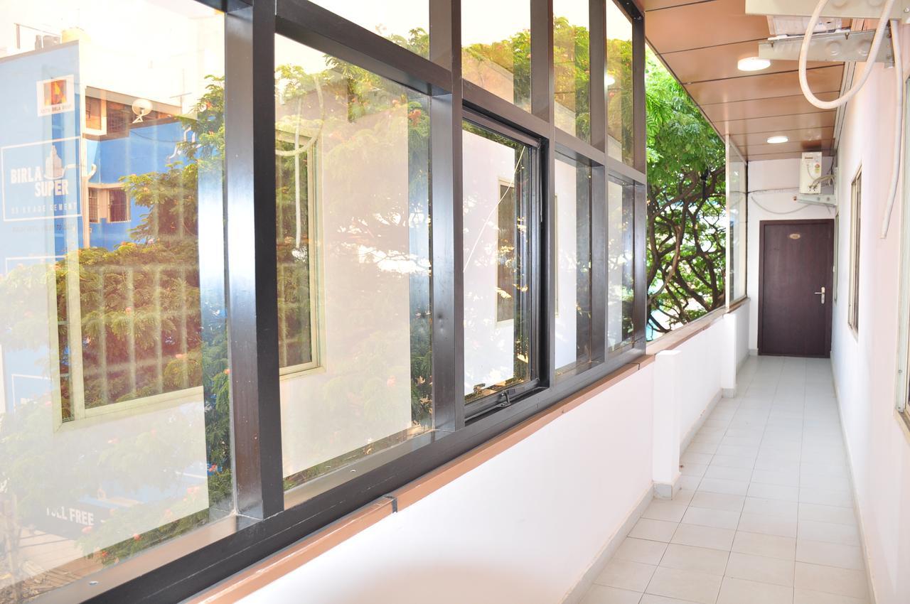 I Park Residency Hotell Bangalore Exteriör bild