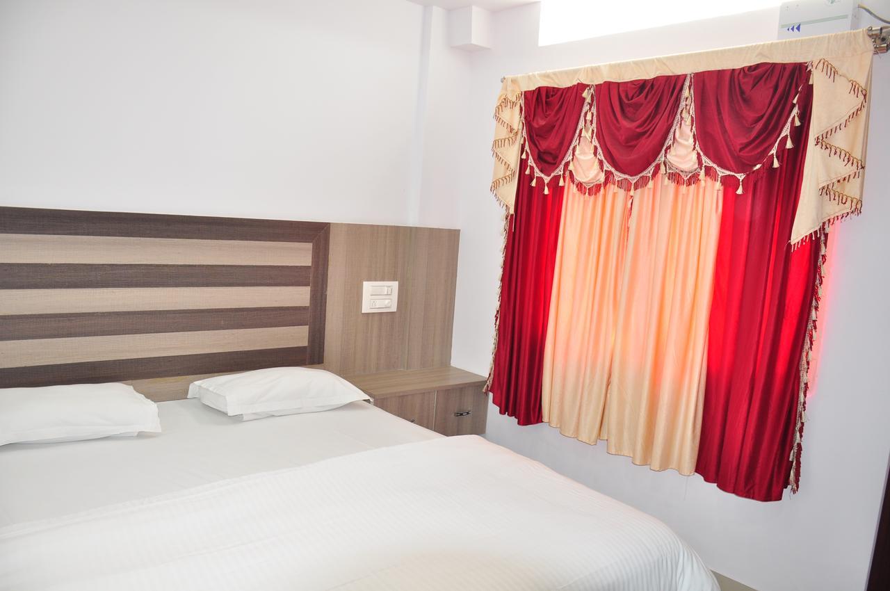 I Park Residency Hotell Bangalore Exteriör bild