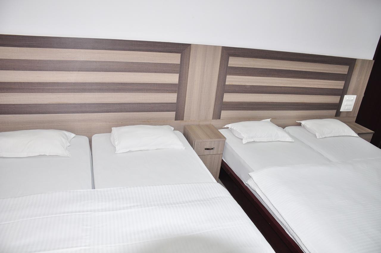 I Park Residency Hotell Bangalore Exteriör bild