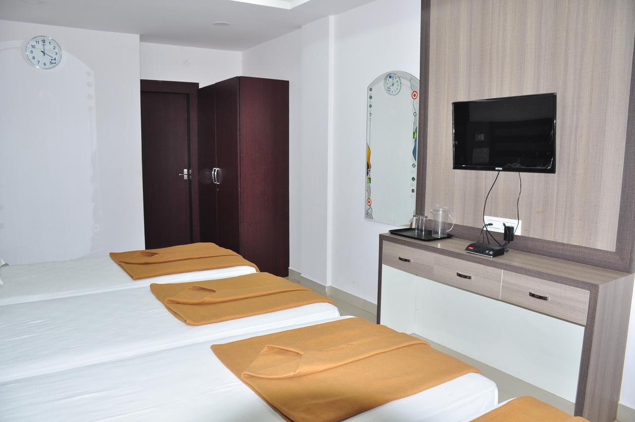 I Park Residency Hotell Bangalore Exteriör bild